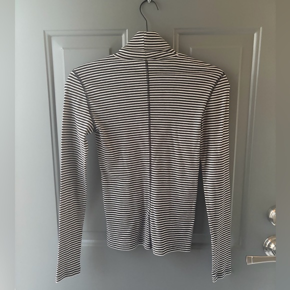 Everlane The Luxe Rib Turtleneck - Picture 5 of 8